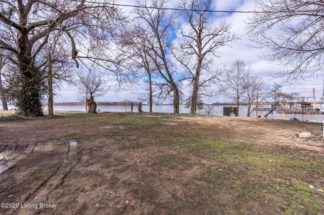 5225 River Rd, Louisville, KY 40222