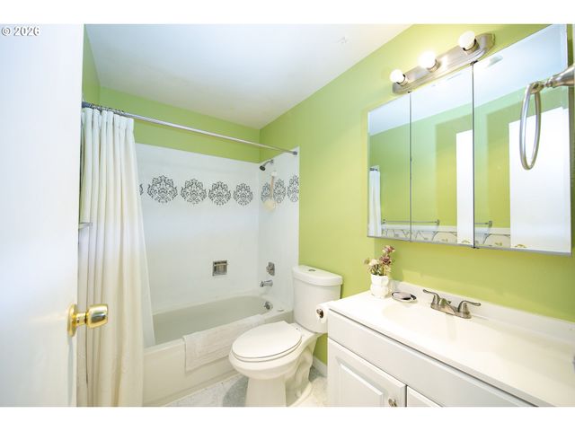 5482 Sw ALGER Ave F15, Beaverton, OR 97005