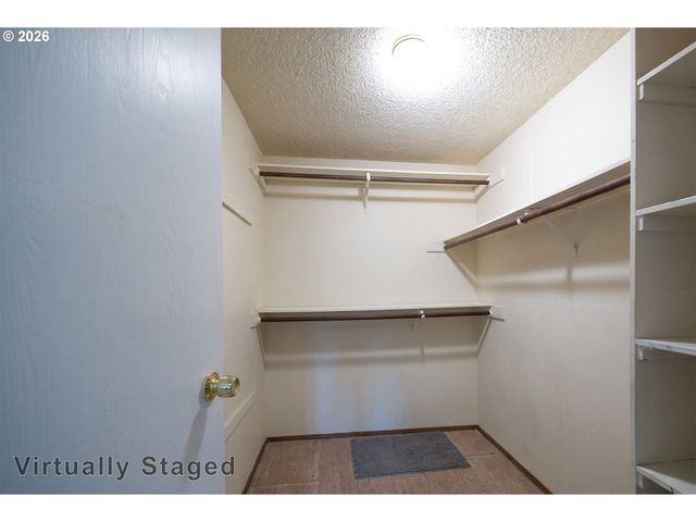 5482 Sw ALGER Ave F15, Beaverton, OR 97005