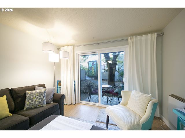 5482 Sw ALGER Ave F15, Beaverton, OR 97005