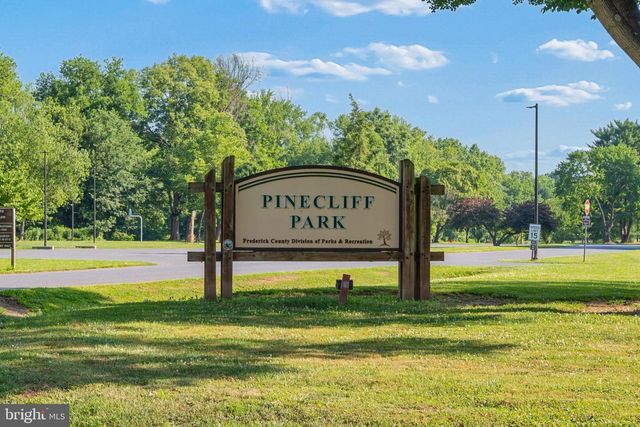 8463 RANDELL RIDGE RD, Frederick, MD 21704