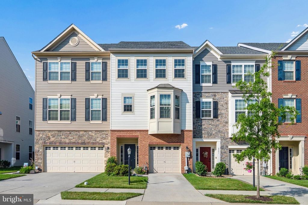 8463 RANDELL RIDGE RD, Frederick, MD 21704
