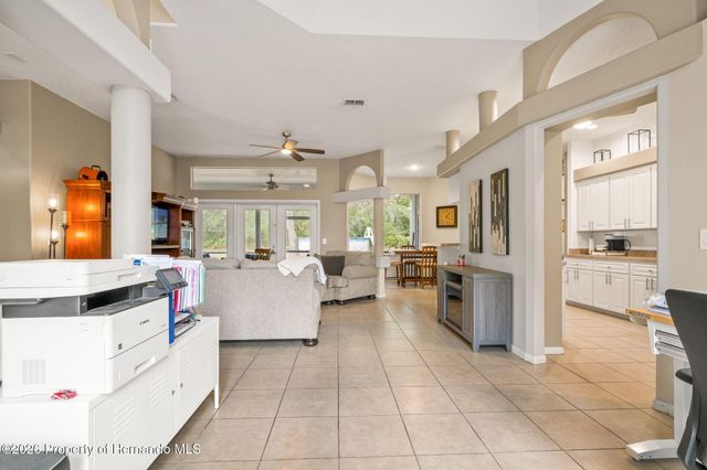 11128 Lomita Wren Road, Weeki Wachee, FL 34614