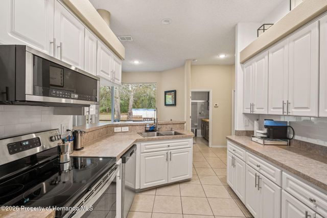 11128 Lomita Wren Road, Weeki Wachee, FL 34614