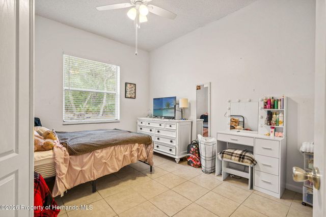 11128 Lomita Wren Road, Weeki Wachee, FL 34614
