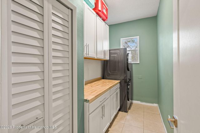 11128 Lomita Wren Road, Weeki Wachee, FL 34614