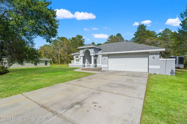 11128 Lomita Wren Road, Weeki Wachee, FL 34614
