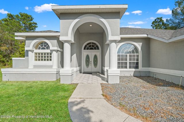 11128 Lomita Wren Road, Weeki Wachee, FL 34614