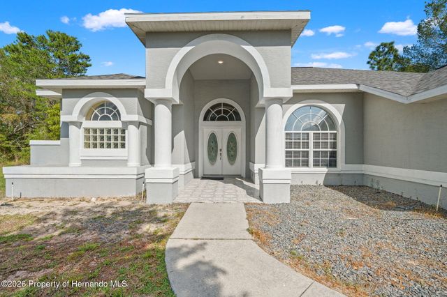 11128 Lomita Wren Road, Weeki Wachee, FL 34614