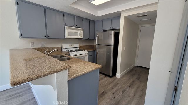1112 S Cypress Avenue 28, Ontario, CA 91762