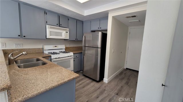 1112 S Cypress Avenue 28, Ontario, CA 91762