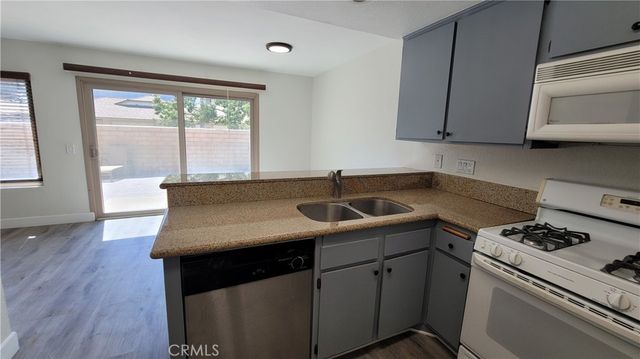 1112 S Cypress Avenue 28, Ontario, CA 91762
