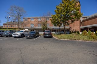98 Elm Street 2, Cheshire, CT 06410