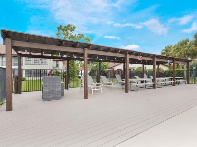 3349 Lucerne Park Drive, Greenacres, FL 33467