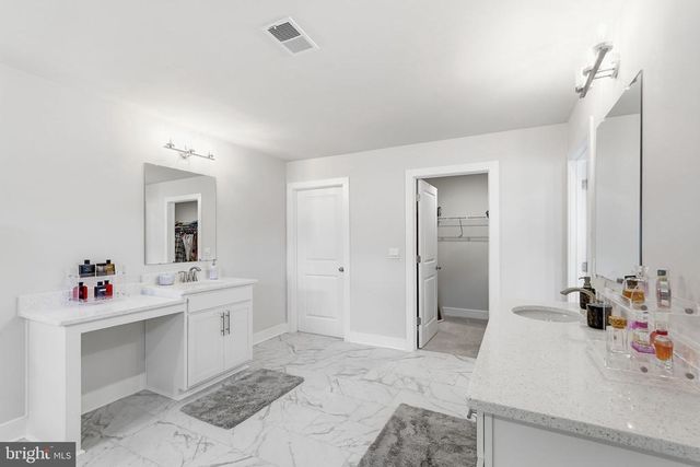 3451 WOODED RUN DR, Broad Run, VA 20137
