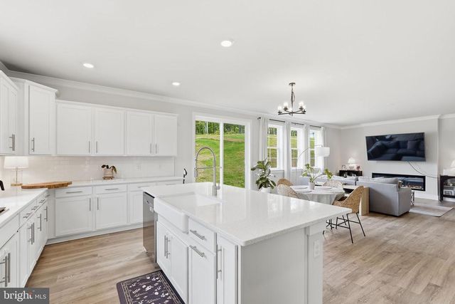 3451 WOODED RUN DR, Broad Run, VA 20137
