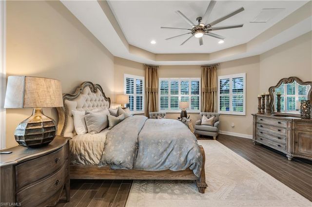 12746 Dundee LN, Naples, FL 34120