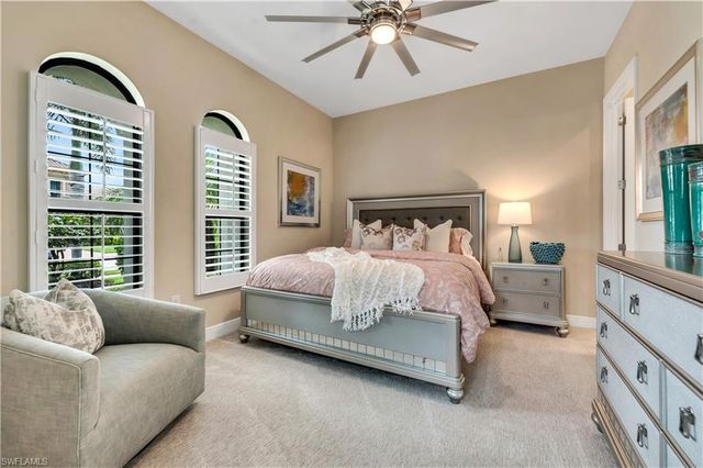 12746 Dundee LN, Naples, FL 34120