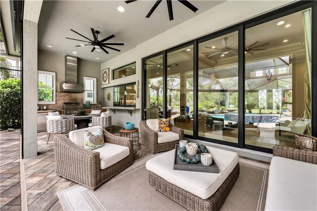 12746 Dundee LN, Naples, FL 34120