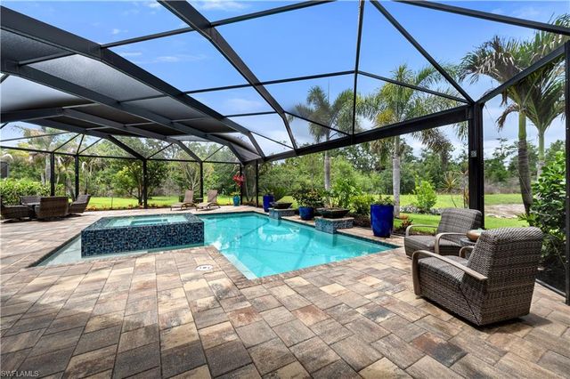 12746 Dundee LN, Naples, FL 34120