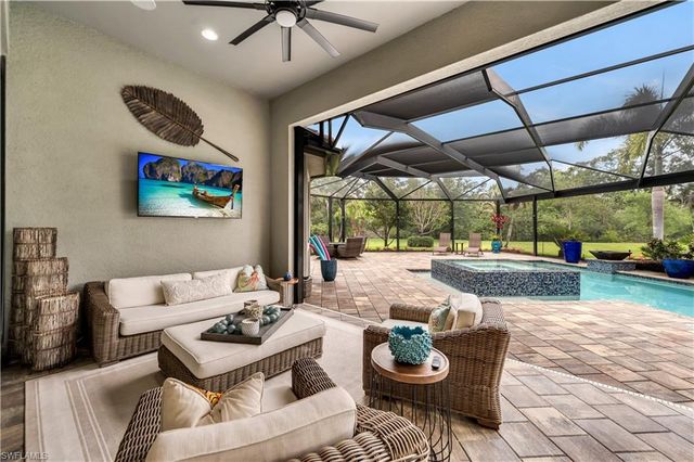 12746 Dundee LN, Naples, FL 34120