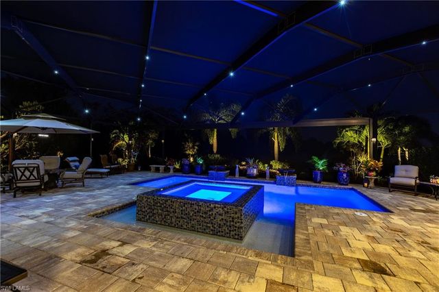 12746 Dundee LN, Naples, FL 34120