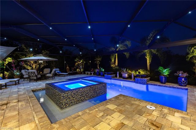 12746 Dundee LN, Naples, FL 34120