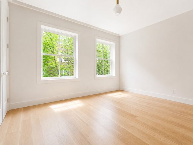 109 Willow St Apt 2, New York City, NY 11201