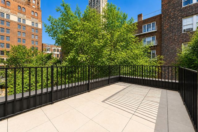 109 Willow St Apt 2, New York City, NY 11201