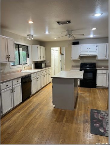 2496 BAY HL, Bulverde, TX 78163