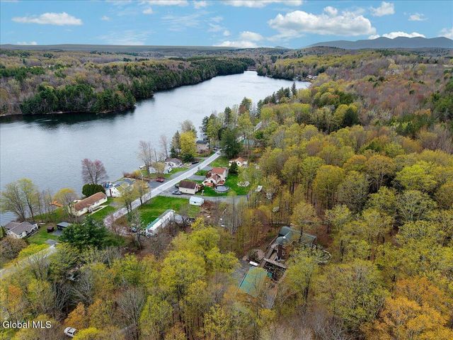 187 Lake Road, Westerlo, NY 12023