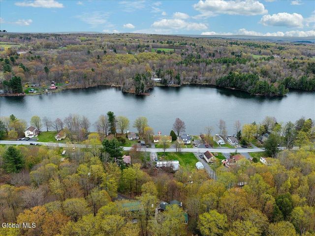 187 Lake Road, Westerlo, NY 12023