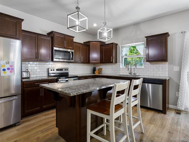 5559 Radiant Avenue, Howell, MI 48855