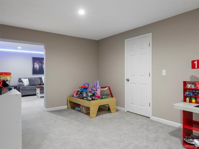 5559 Radiant Avenue, Howell, MI 48855