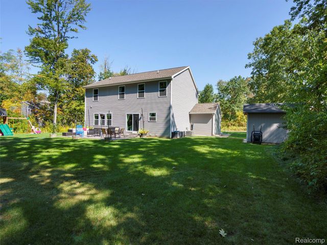 5559 Radiant Avenue, Howell, MI 48855