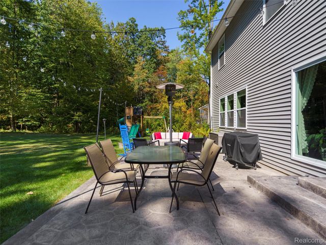 5559 Radiant Avenue, Howell, MI 48855