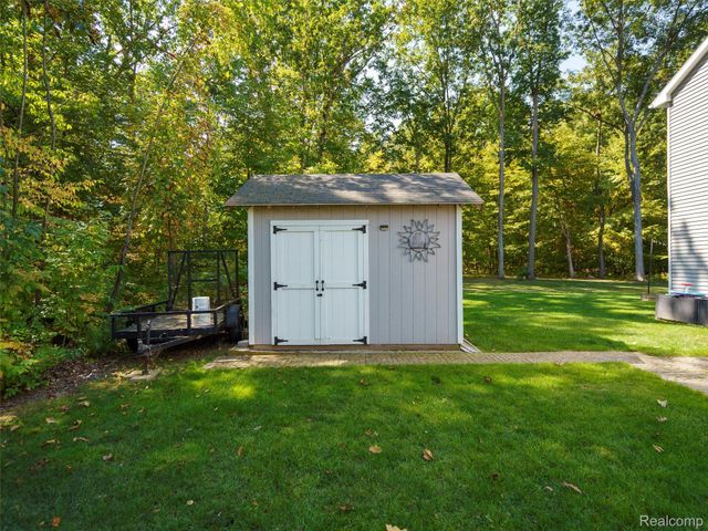 5559 Radiant Avenue, Howell, MI 48855