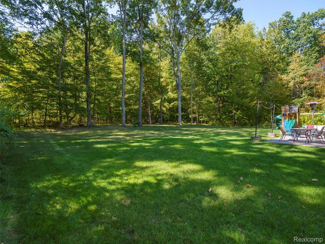 5559 Radiant Avenue, Howell, MI 48855