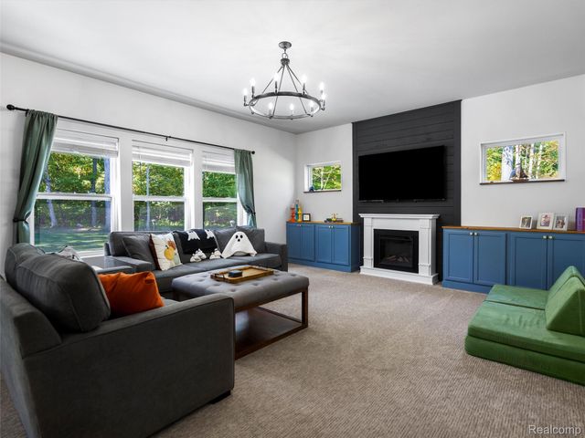 5559 Radiant Avenue, Howell, MI 48855