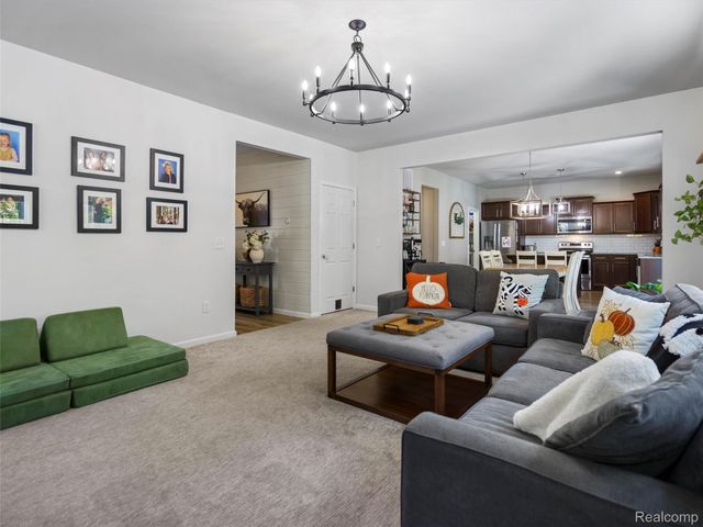 5559 Radiant Avenue, Howell, MI 48855