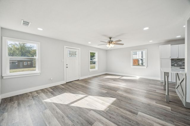 4500 Wellesley Avenue, Fort Worth, TX 76107