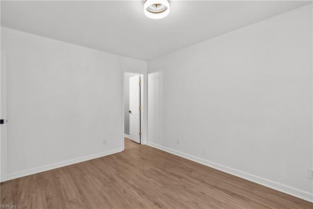 24 James SQ, Williamsburg, VA 23185