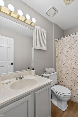 24 James SQ, Williamsburg, VA 23185