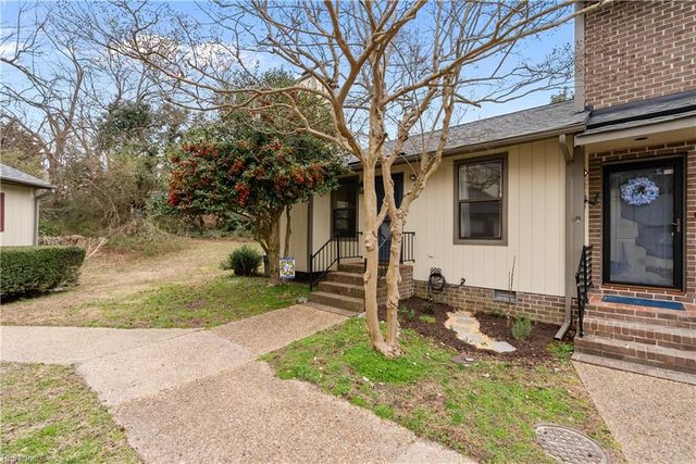 24 James SQ, Williamsburg, VA 23185