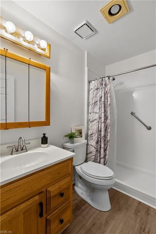 24 James SQ, Williamsburg, VA 23185