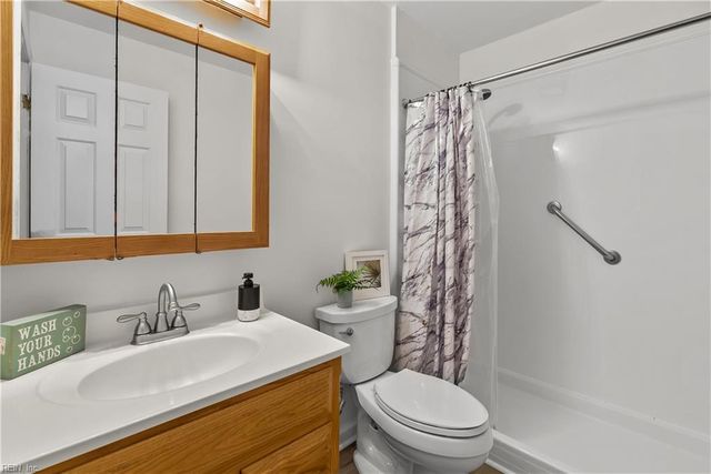 24 James SQ, Williamsburg, VA 23185