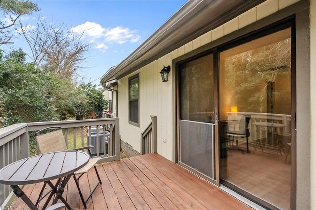 24 James SQ, Williamsburg, VA 23185