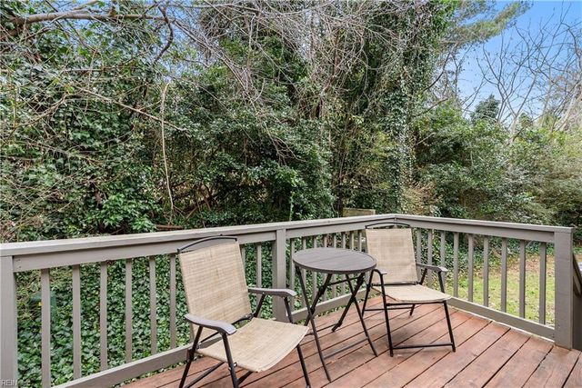 24 James SQ, Williamsburg, VA 23185