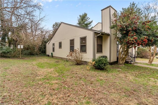 24 James SQ, Williamsburg, VA 23185