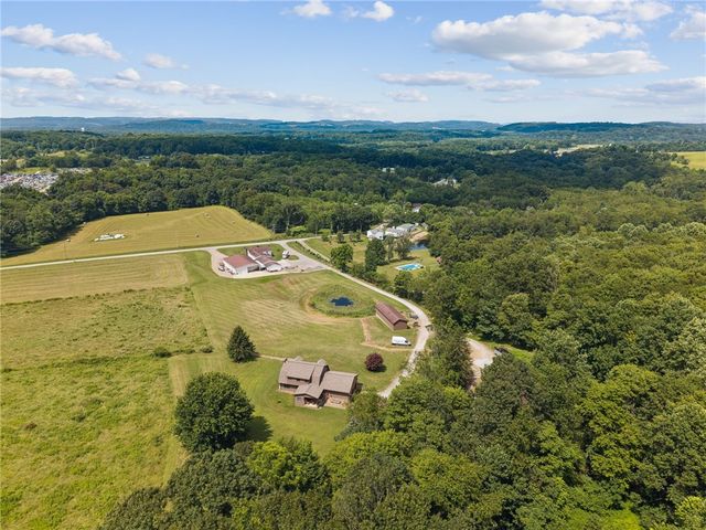 576 Stoney Run Rd, Derry Twp, PA 15717